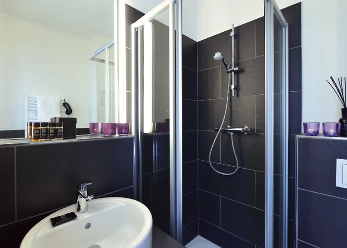 Friends كولونيا