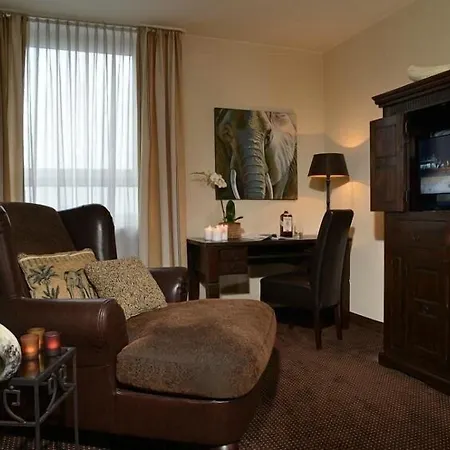 Отель Friends 3*